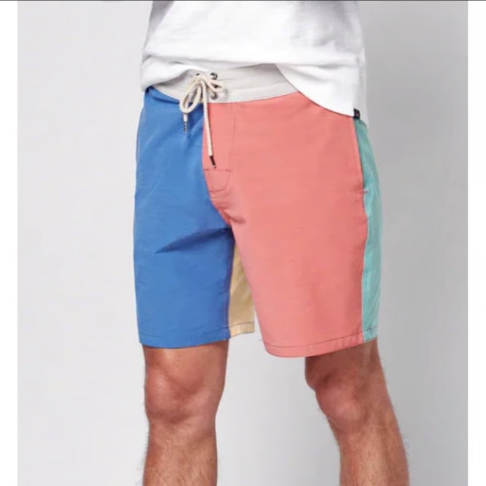 Faherty Fun Board
Shorts Men's 36
Summer Mix 7"
Colorblock Stretch
Preppy Swim